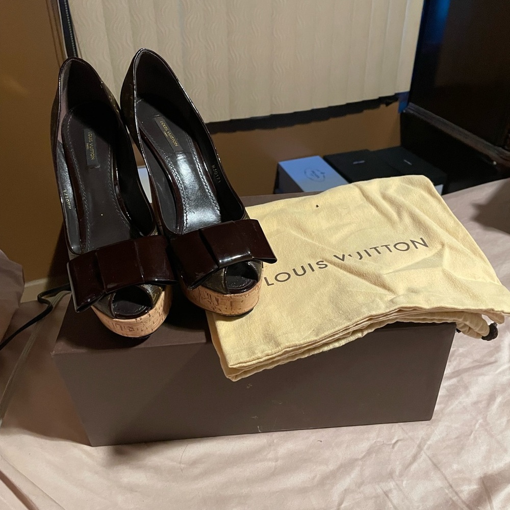 Lv Pumps - image 3